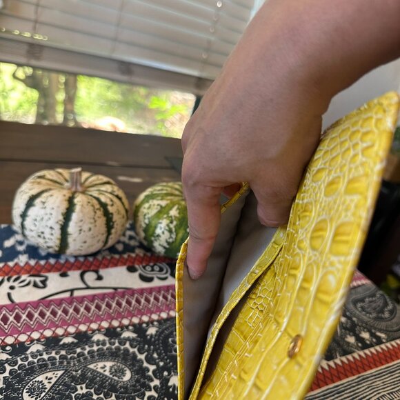 Brahmin Sunflower Yellow Ady Long Snap Wallet, Melbourne, EUC - Picture 12 of 14